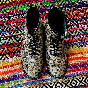 Rare Vintage Dr. Marten DOCS Beige/Black Rose Floral sz 10 Orig Airware